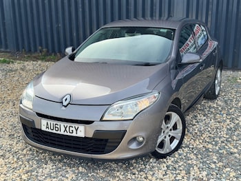 Used Renault Megane 2011 for sale - 75991084: Photo 2
