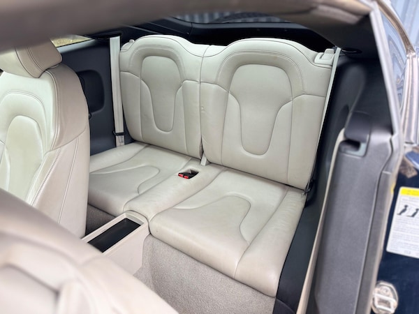 Used Audi TT 2010 for sale - 76282729: Photo 17