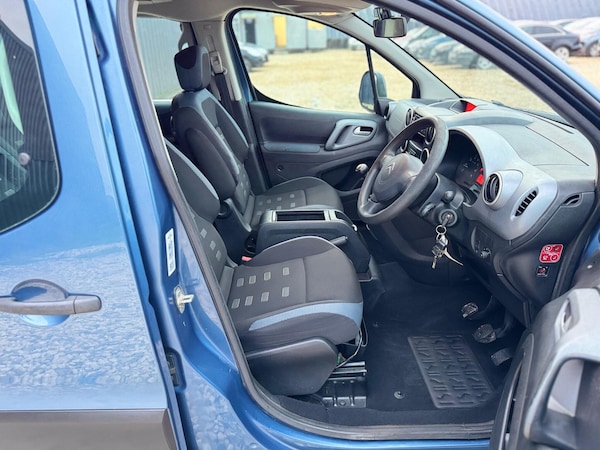 Used Citroen Berlingo 2010 for sale - 76295063: Photo 28