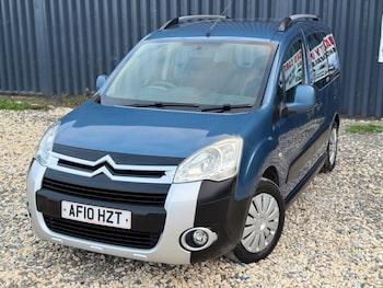 Used Citroen Berlingo 2010 for sale - 76295063: Photo 2
