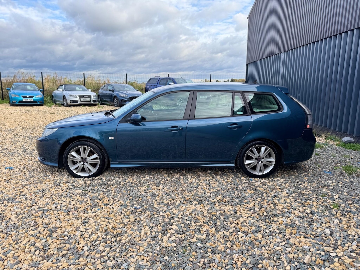 Used Saab 9-3 2007 for sale - 76360393: Photo 3