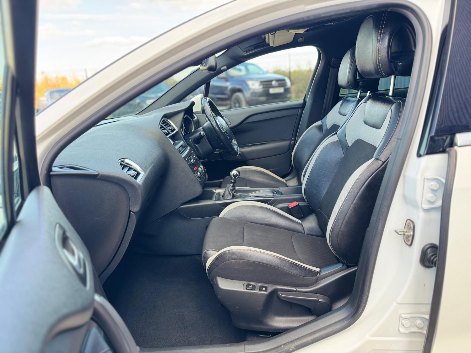 Used Citroen DS4 2011 for sale - 76137345: Photo 14