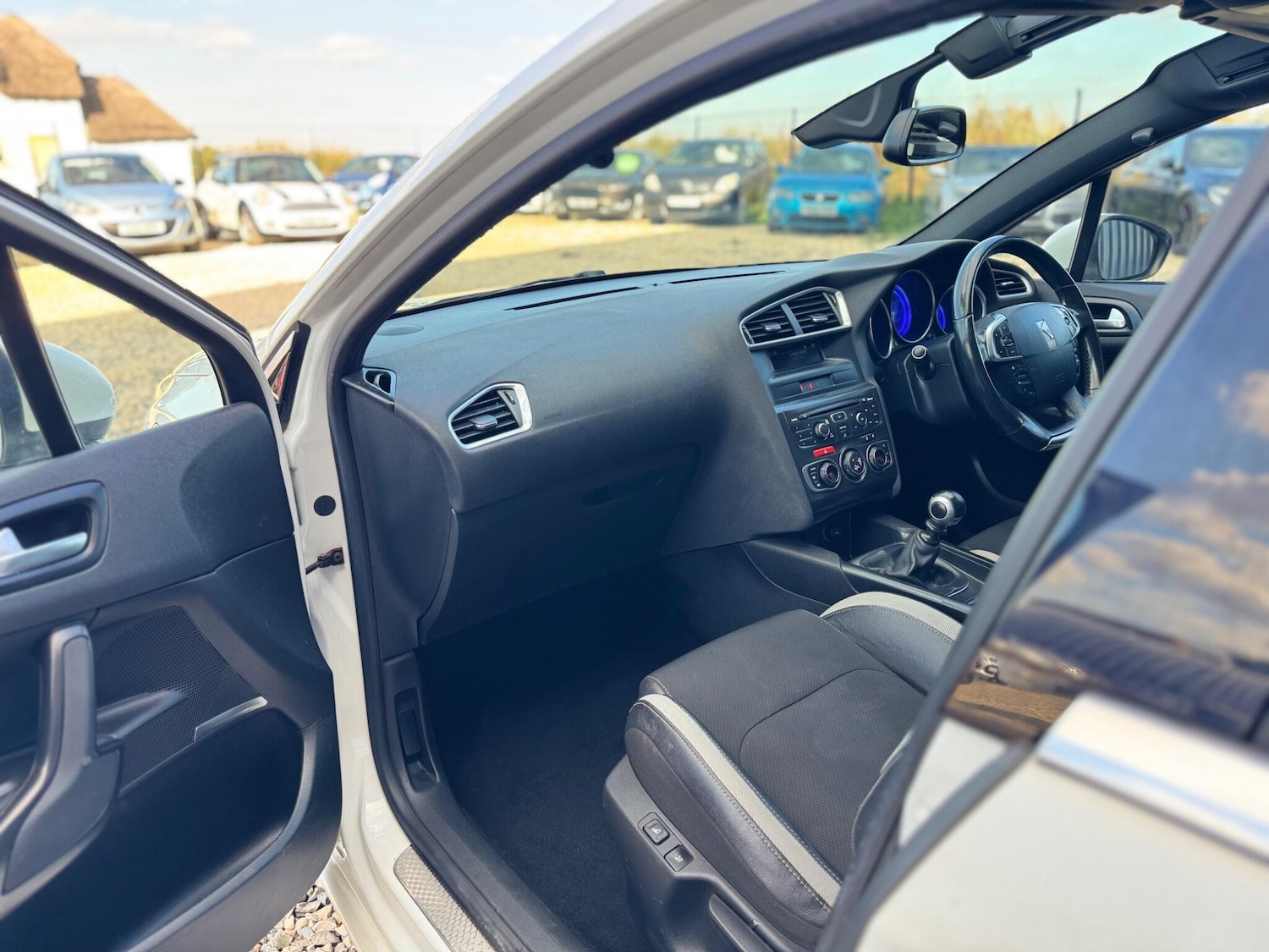 Used Citroen DS4 2011 for sale - 76137345: Photo 15