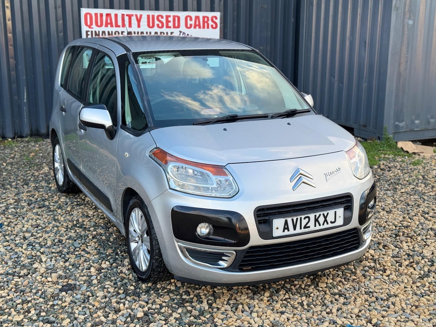 Used Citroen C3 Picasso 2012 for sale - 76388045: Photo 3