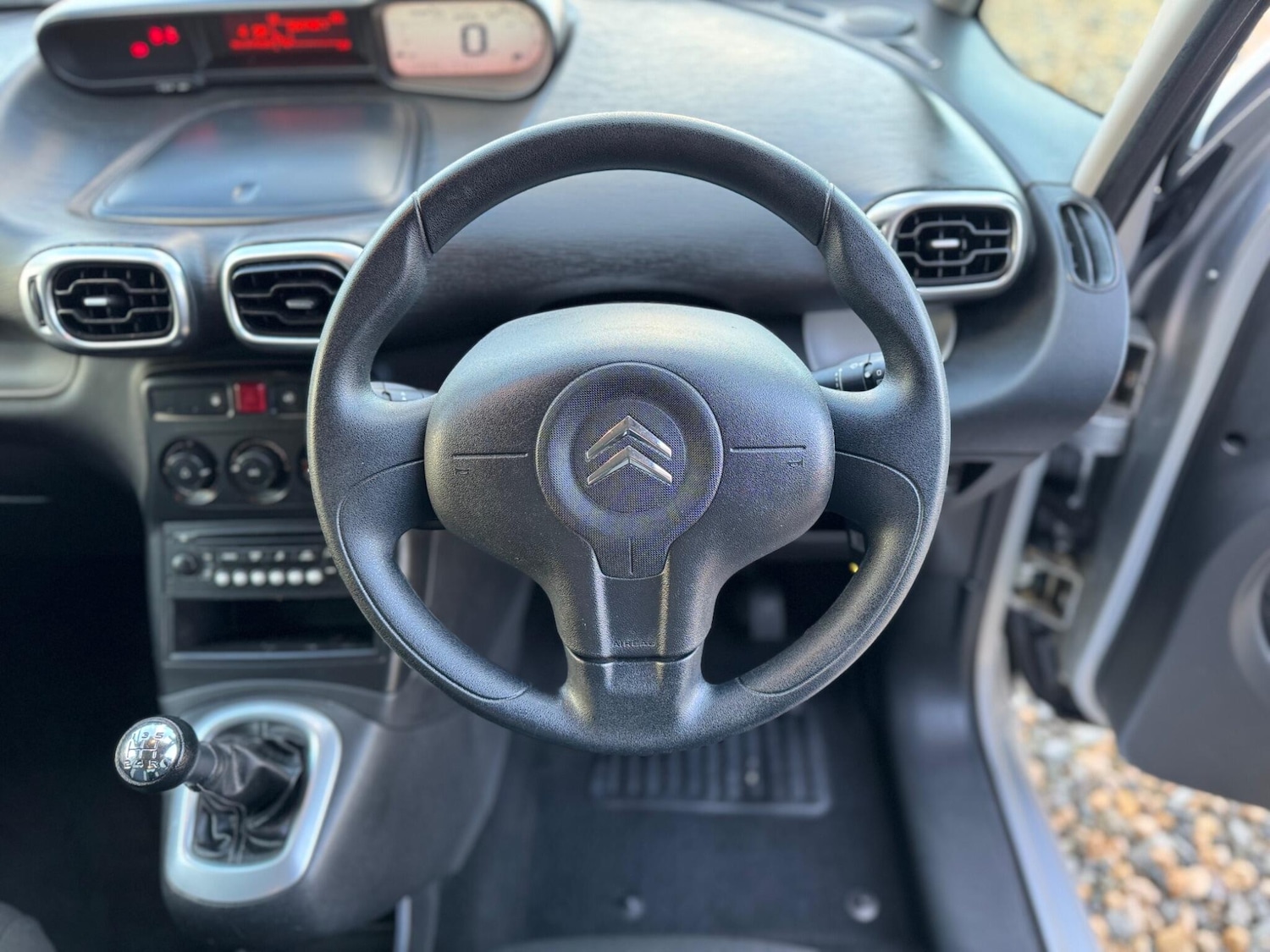 Used Citroen C3 Picasso 2012 for sale - 76388045: Photo 30