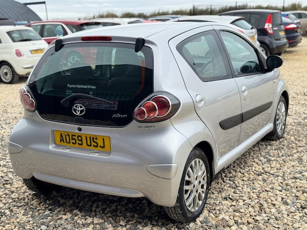 Used Toyota AYGO 2009 for sale - 75520490: Photo 11