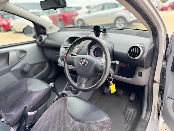 Used Toyota AYGO 2009 for sale - 75520490: Photo 26