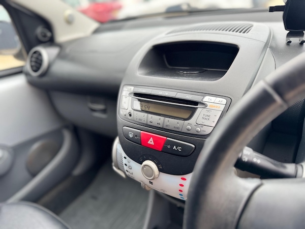Used Toyota AYGO 2009 for sale - 75520490: Photo 28