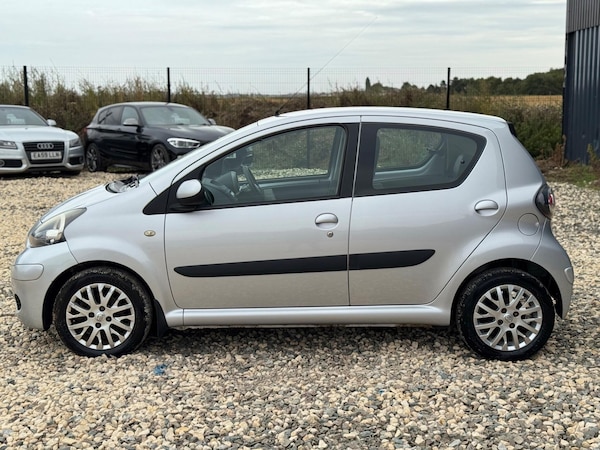 Used Toyota AYGO 2009 for sale - 75520490: Photo 8