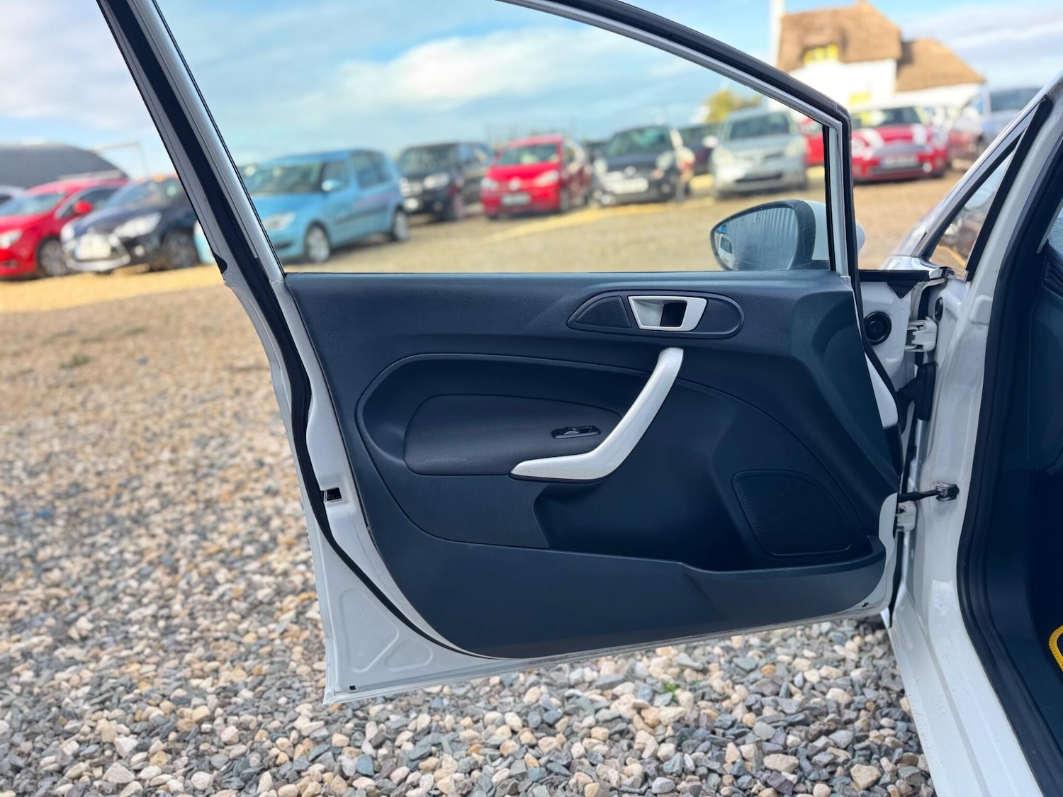 Used Ford Fiesta 2012 for sale - 76377790: Photo 14