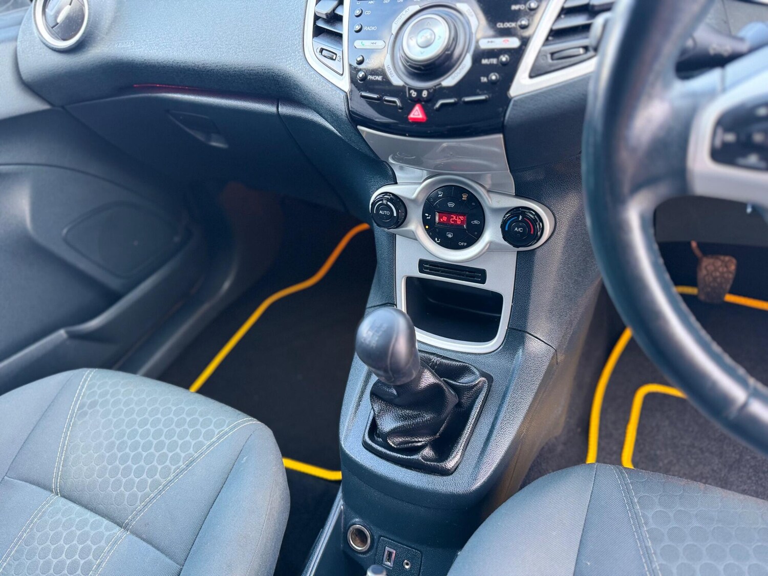 Used Ford Fiesta 2012 for sale - 76377790: Photo 30