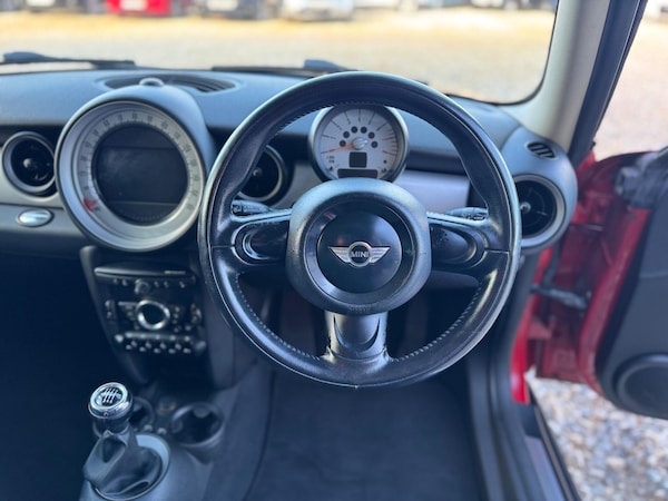 Used MINI Hatch 2010 for sale - 76296100: Photo 25