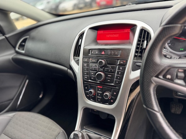 Used Vauxhall Astra GTC 2013 for sale - 76315154: Photo 28