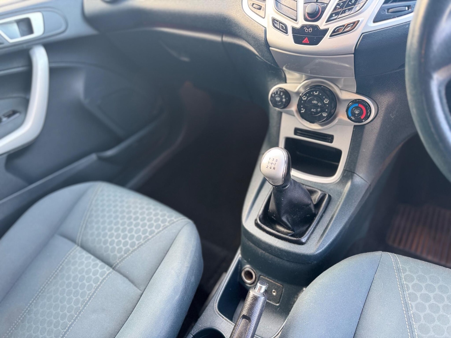 Used Ford Fiesta 2012 for sale - 76137406: Photo 27