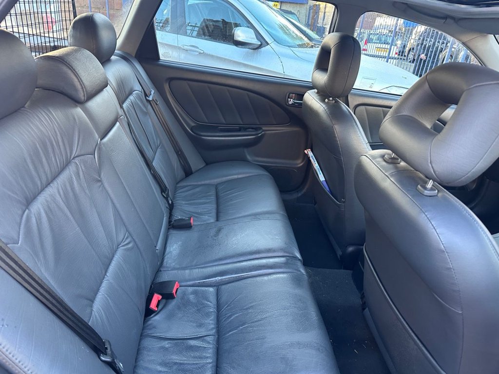 Used Toyota Avensis 2002 for sale - 76745055: Photo 18