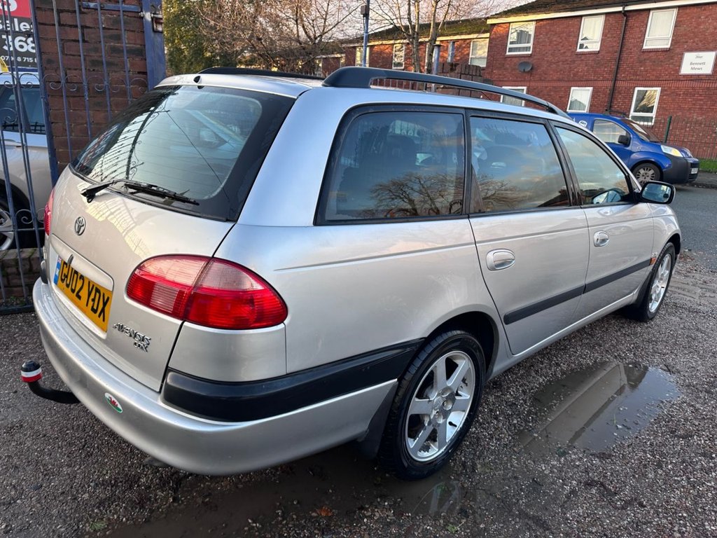 Used Toyota Avensis 2002 for sale - 76745055: Photo 2