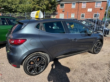 Used Renault Clio 2018 for sale - 76039434: Photo