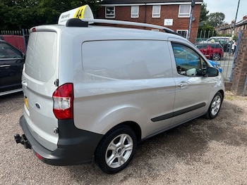 Used Ford Transit Courier 2017 for sale - 75359191: Photo