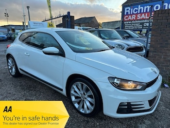 Used Volkswagen Scirocco 2015 for sale - 76520550: Photo