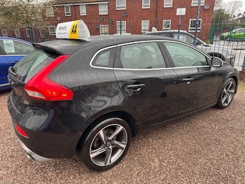 Used Volvo V40 2016 for sale - 78181539: Photo