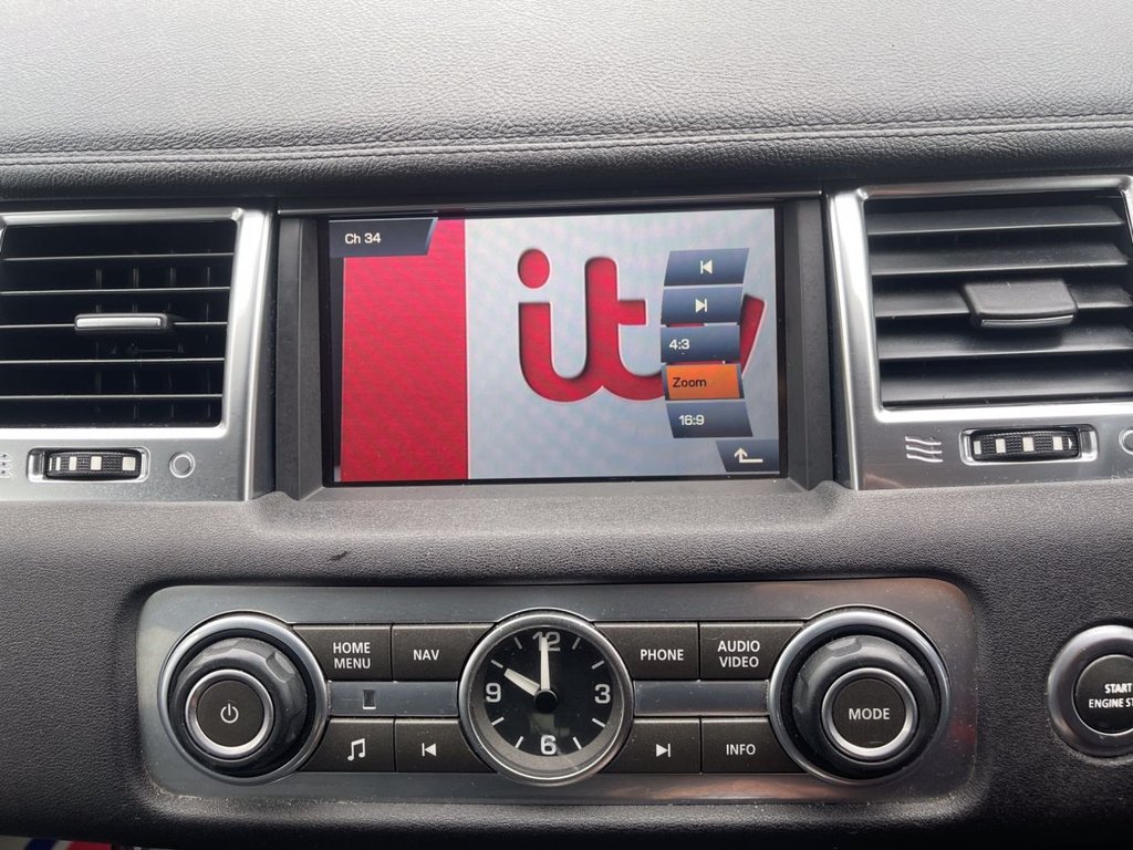 Used Land Rover Range Rover Sport 2010 for sale - 76591171: Photo 18