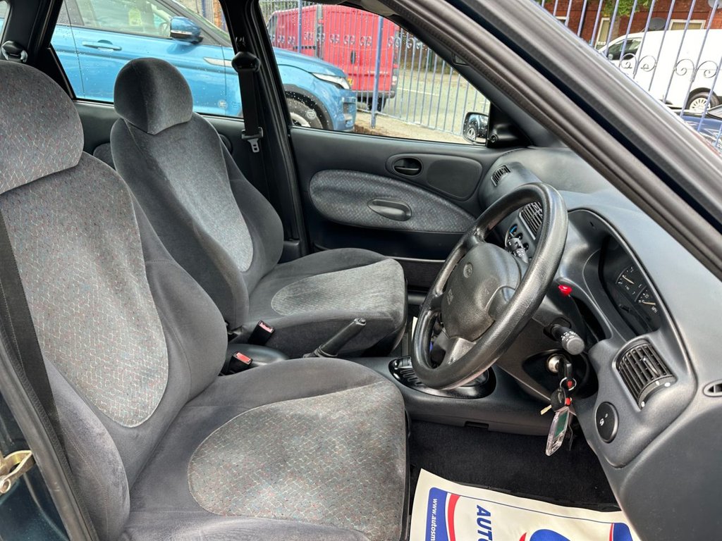 Used Ford Escort 1997 for sale - 77668780: Photo 8