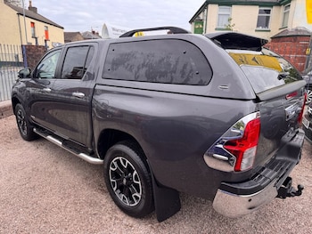 Used Toyota Hilux 2017 for sale - 78501003: Photo