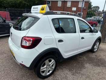 Used Dacia Sandero Stepway 2014 for sale - 75359188: Photo