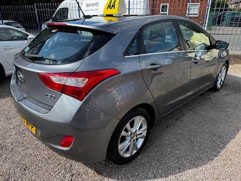 Used Hyundai i30 2014 for sale - 79462309: Photo