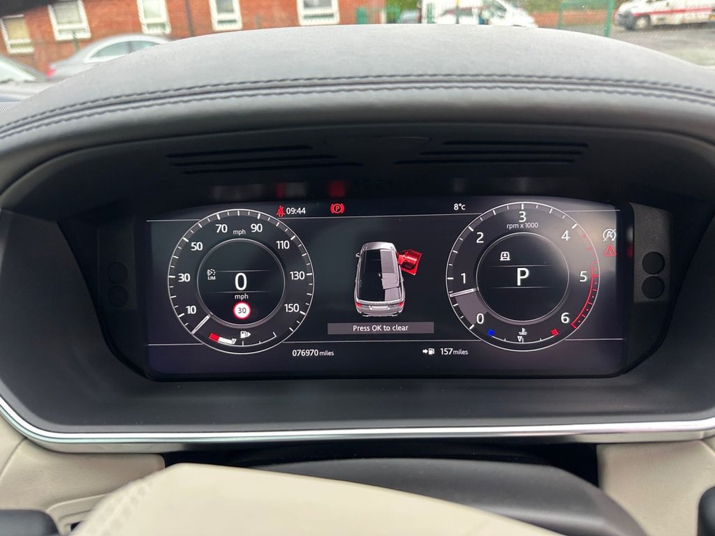 Used Land Rover Range Rover Sport 2018 for sale - 76590741: Photo 32