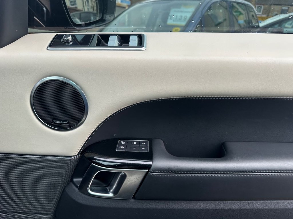 Used Land Rover Range Rover Sport 2018 for sale - 76590741: Photo 33