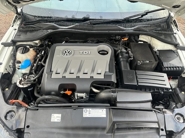Used Volkswagen Scirocco 2011 for sale - 76279725: Photo 17