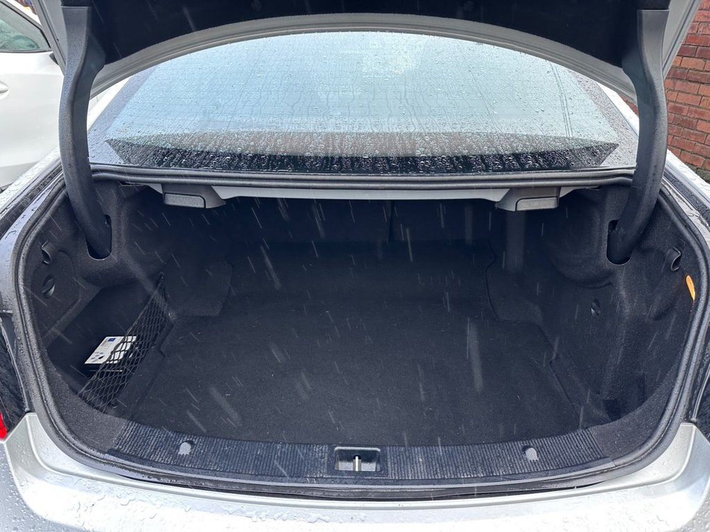 Used Mercedes-Benz E Class 2009 for sale - 76848173: Photo 22