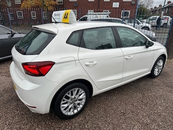 Used SEAT Ibiza 2017 for sale - 76547010: Photo