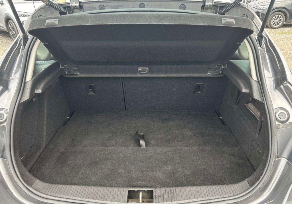 Used Vauxhall Astra 2010 for sale - 77879929: Photo 11