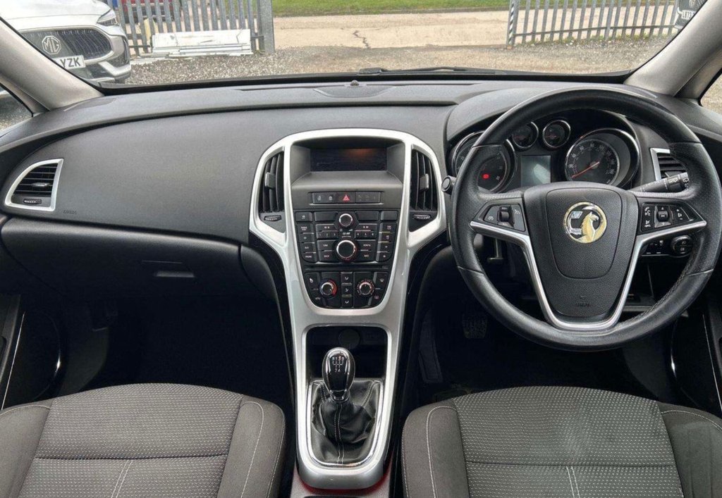 Used Vauxhall Astra 2010 for sale - 77879929: Photo 13