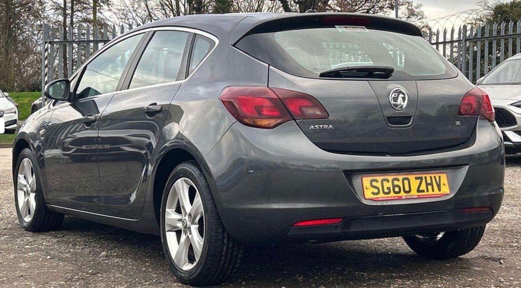 Used Vauxhall Astra 2010 for sale - 77879929: Photo 2