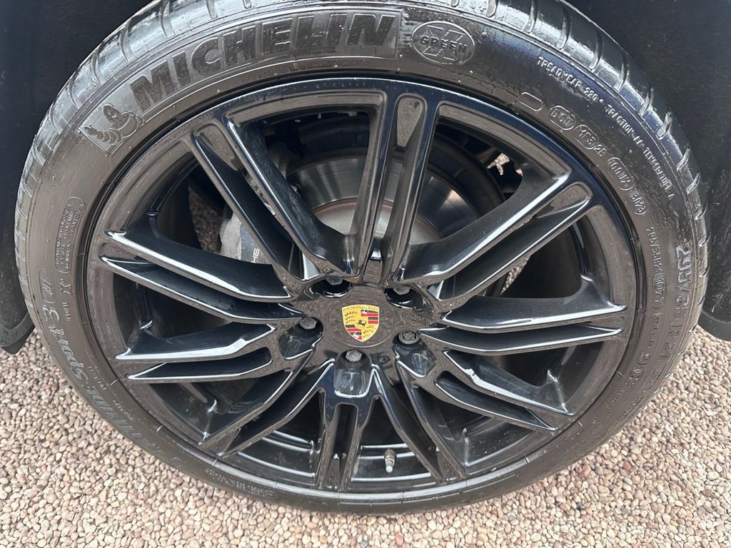 Used Porsche Cayenne 2014 for sale - 77821308: Photo 35