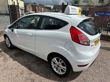 Used Ford Fiesta 2016 for sale - 75312876: Photo