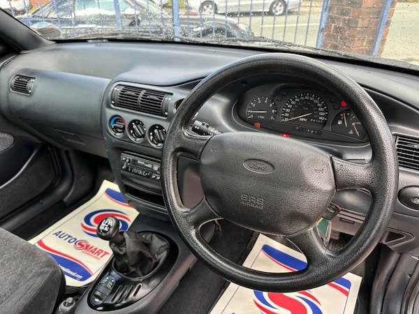 Used Ford Escort 1997 for sale - 75312877: Photo 10