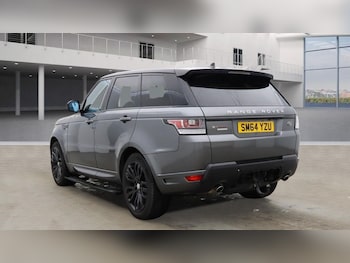 Used Land Rover Range Rover Sport 2015 for sale - 76400439: Photo