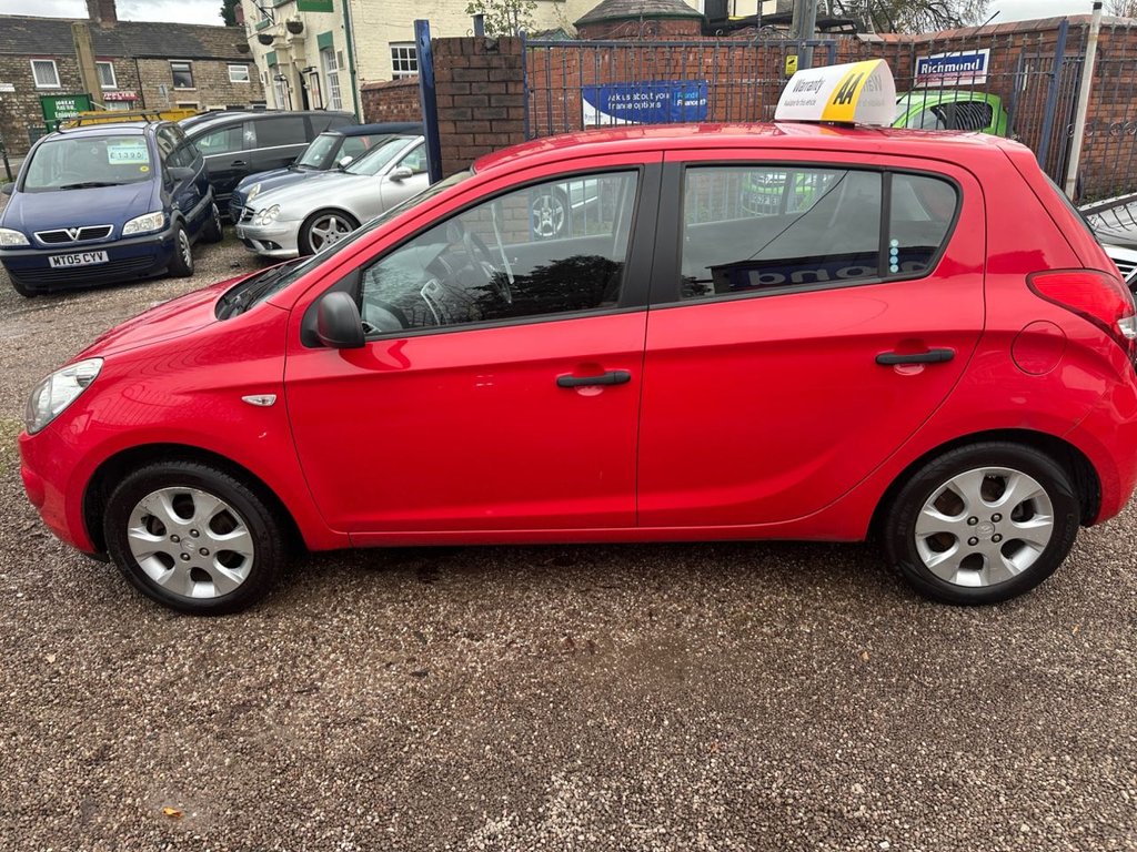 Used Hyundai i20 2012 for sale - 76546842: Photo 6