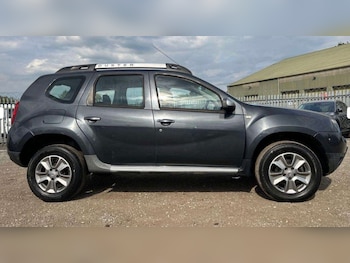 Used Dacia Duster 2015 for sale - 78619743: Photo