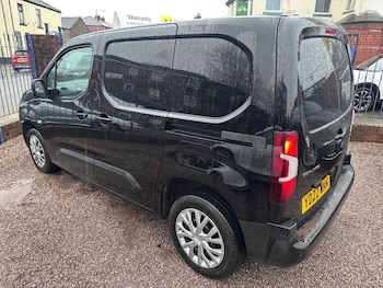 Used Citroen Berlingo 2022 for sale - 76986499: Photo