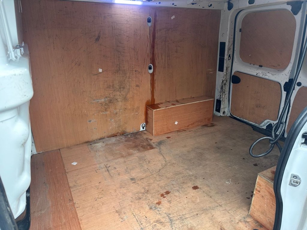 Used Vauxhall Vivaro 2017 for sale - 77507972: Photo 18