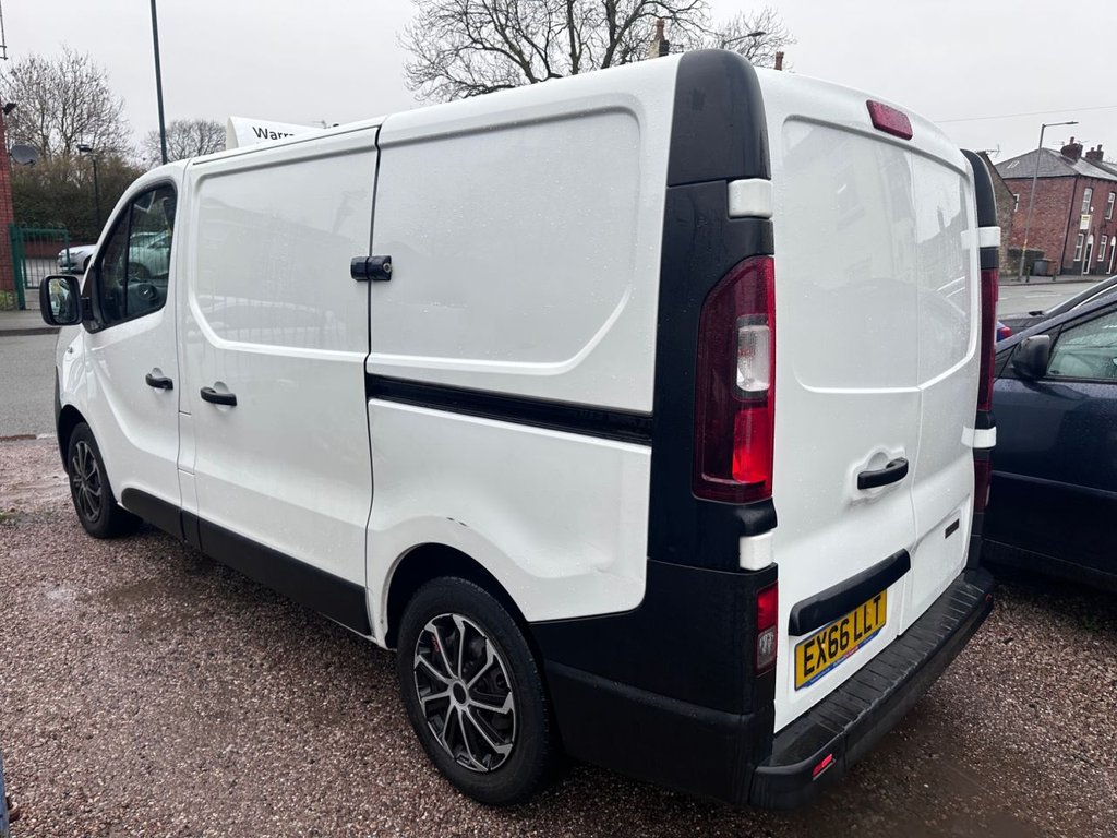 Used Vauxhall Vivaro 2017 for sale - 77507972: Photo 2