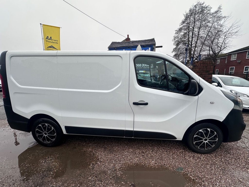 Used Vauxhall Vivaro 2017 for sale - 77507972: Photo 4