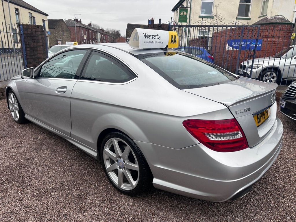 Used Mercedes-Benz C Class 2015 for sale - 77212762: Photo 4