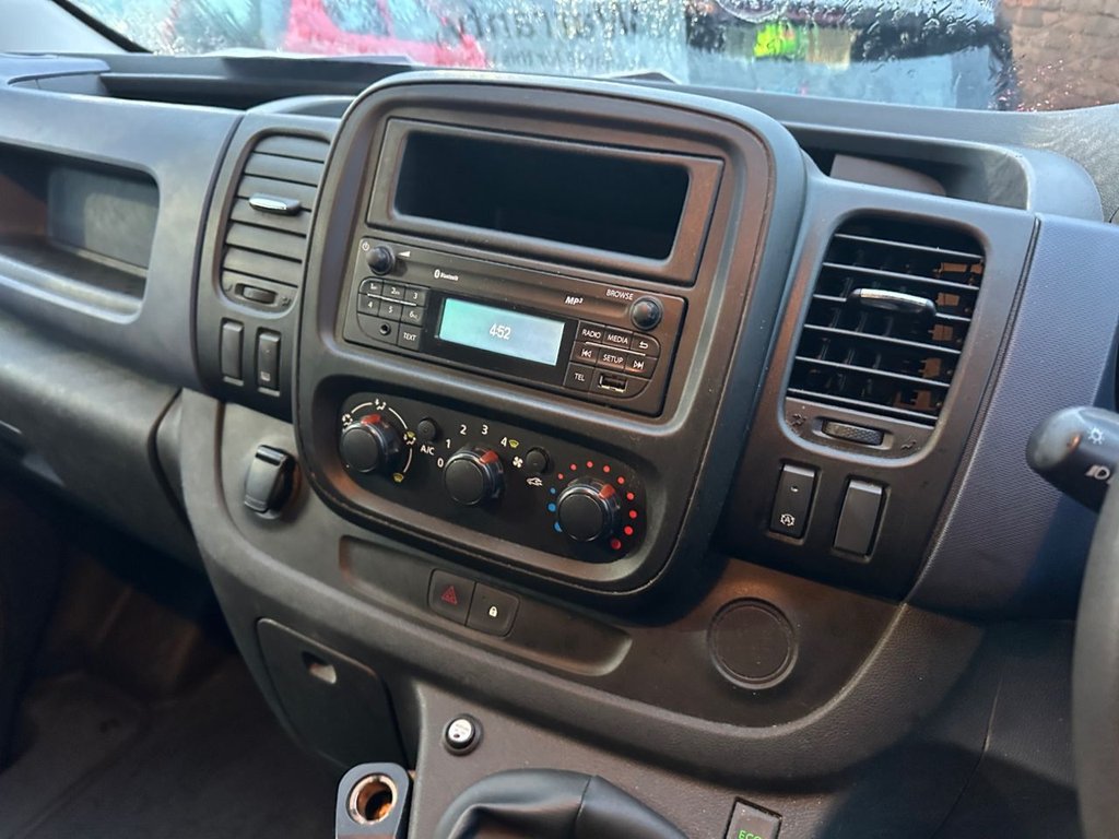 Used Vauxhall Vivaro 2017 for sale - 76470385: Photo 16