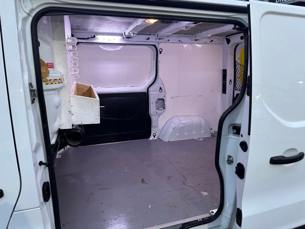 Used Vauxhall Vivaro 2017 for sale - 76470385: Photo 20